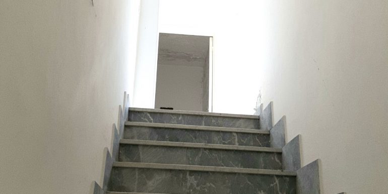 scala-secondo-piano-immobiliare-capista-villa-iubatti-770x386