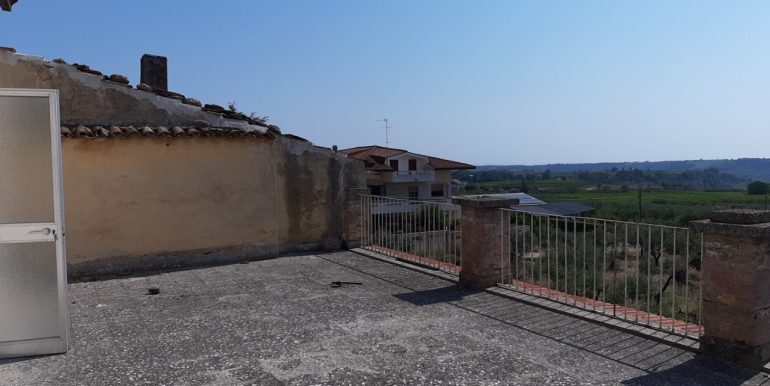 terrazzo-secndo-piano-villa-iubatti-immobiliare-capista-770x386