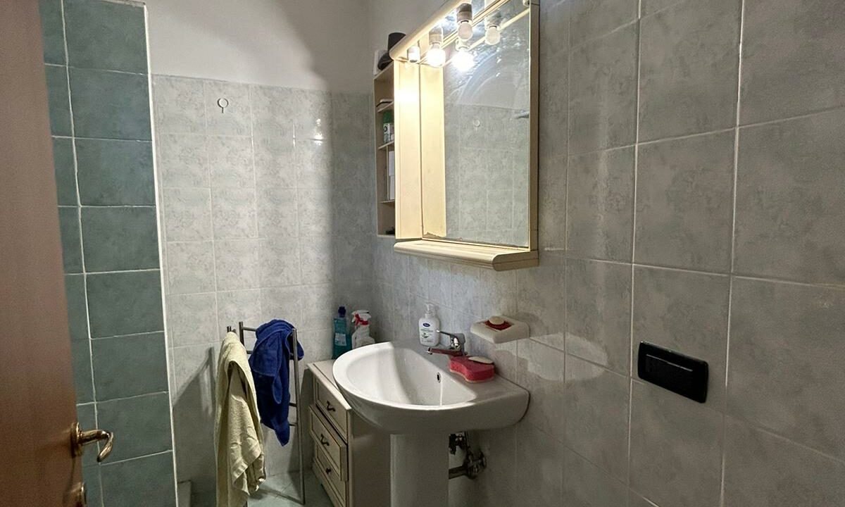 BAGNETTO VILLA C.DA CASONE IMMOBILIARE CAPISTA