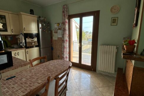 CUCINA CON CAMINO VILLA C.DA CASONE IMMOBILIARE CAPISTA