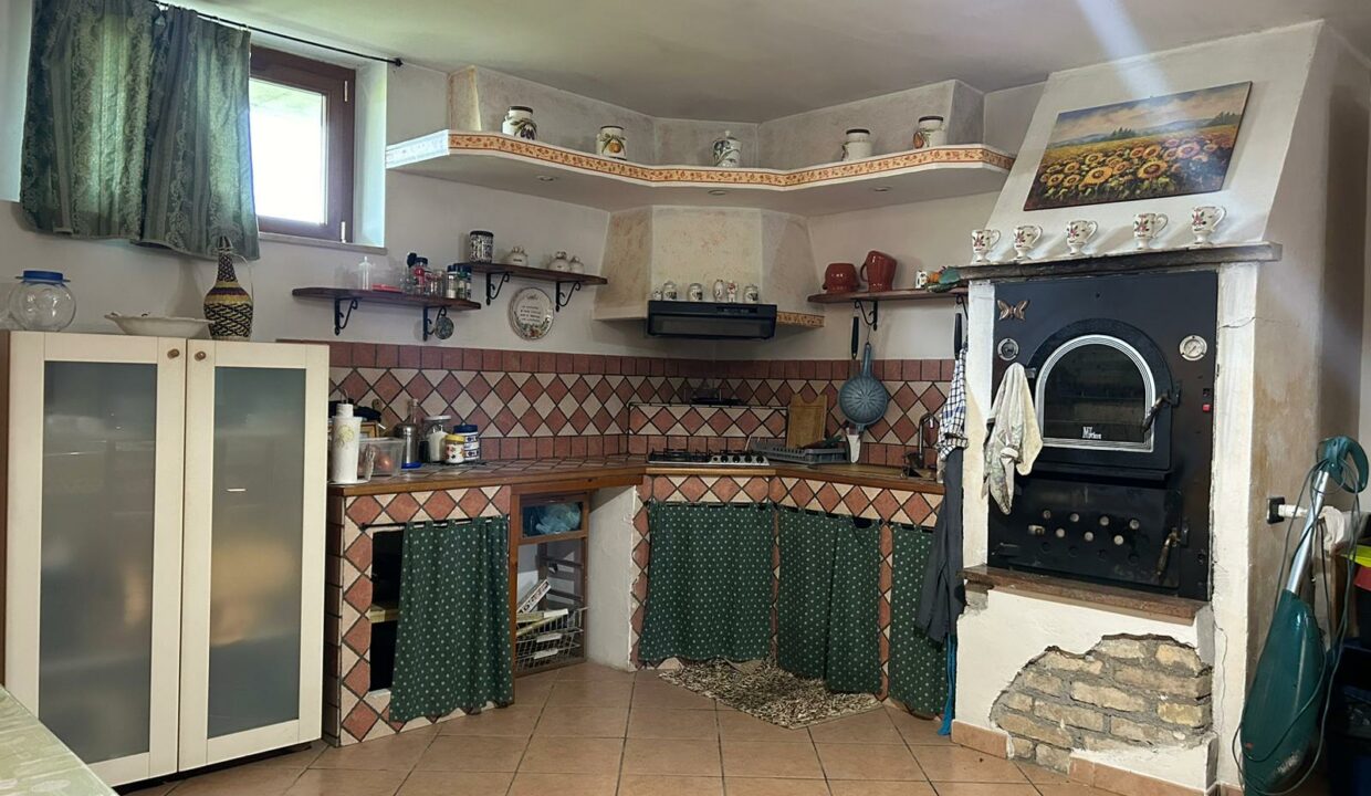 CUCINA TAVERNA VILLA C.DA CASONE IMMOBILIARE CAPISTA