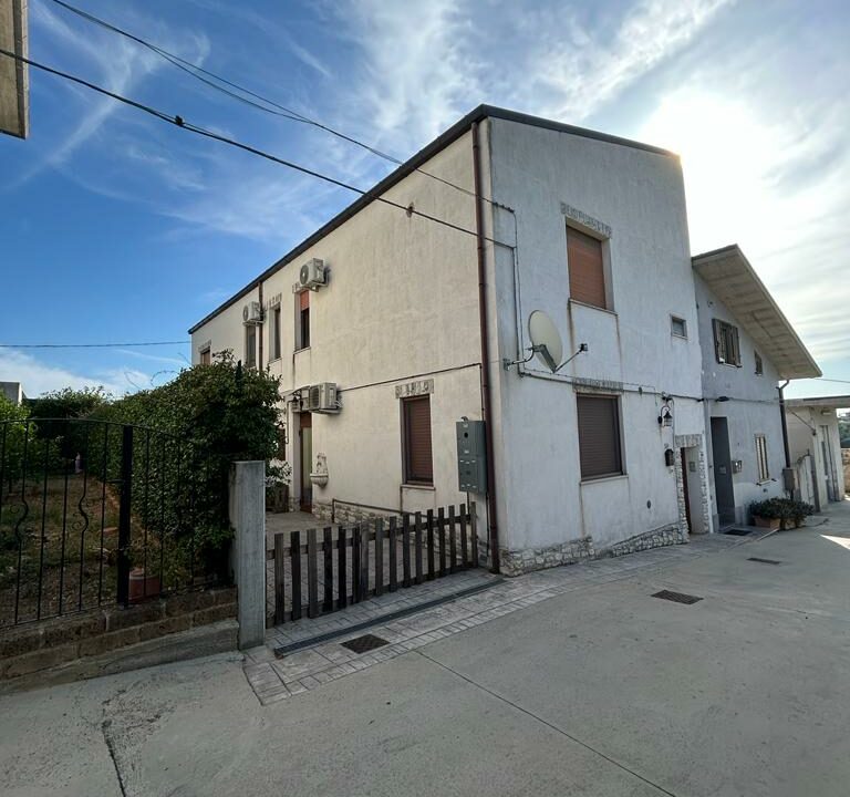 ESTERNO VIA CIVILTA DEL LAVORO IMOBILIARE CAPISTA